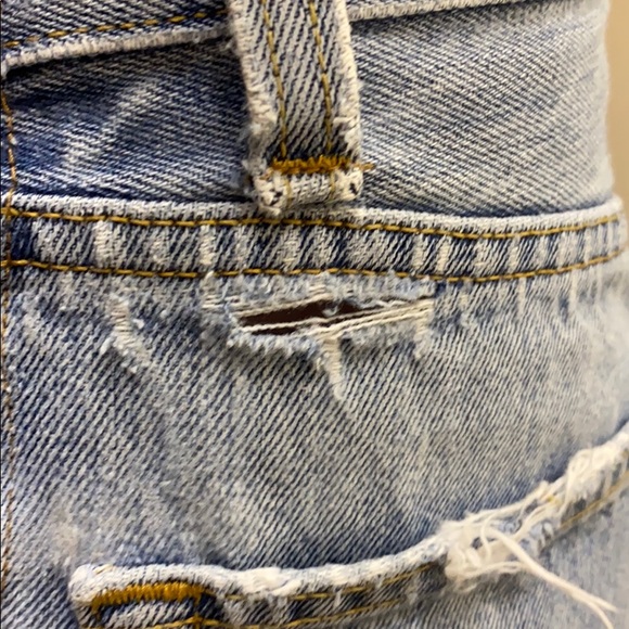 Vintage distressed Levi’s denim shorts - Picture 7 of 8